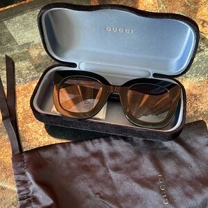 GUCCI Fashion Women's Black Sunglasses